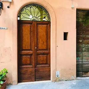 https://cortiletto-montebello.it-romehotels.com